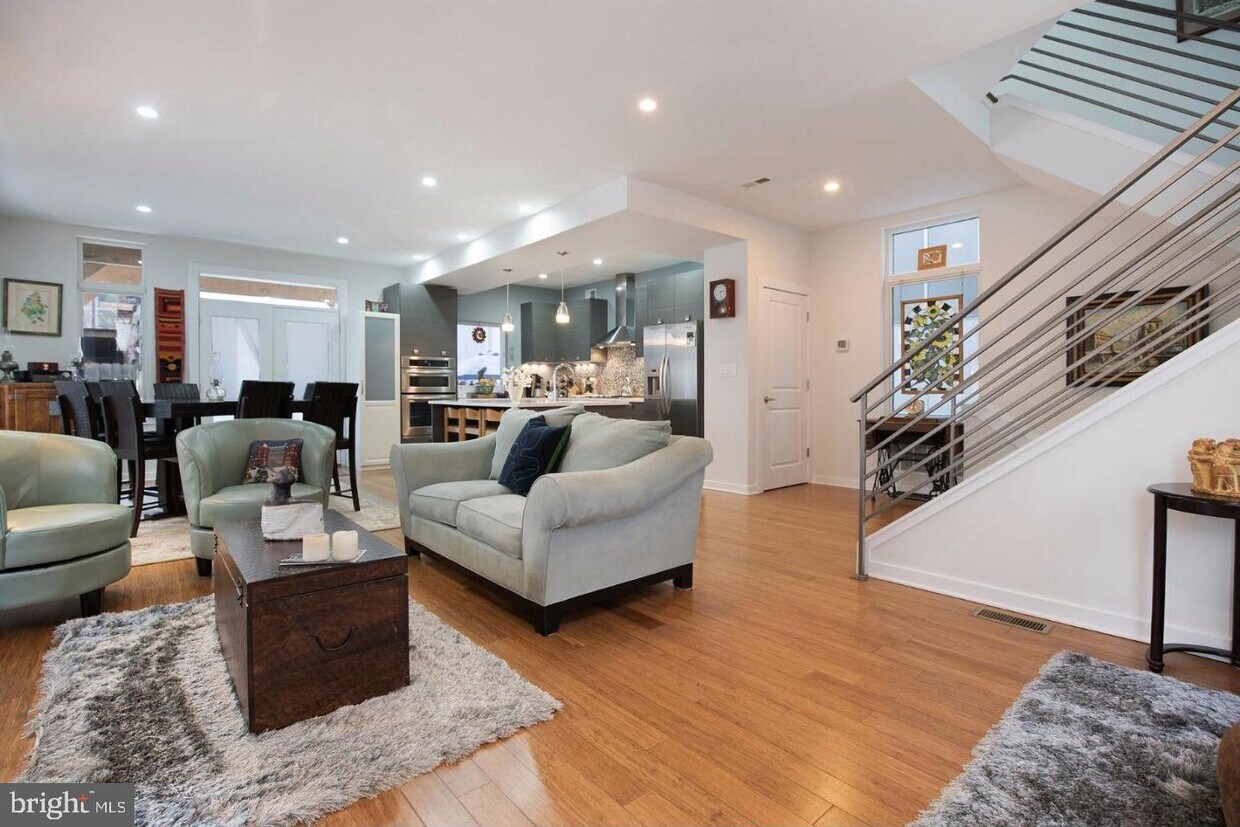 Foto principal - 860 N Leithgow St