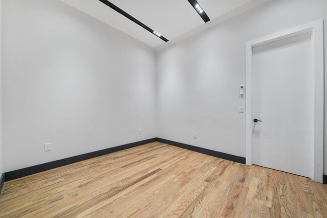 Building Photo - 604 Palisade Ave