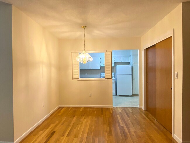 Building Photo - 30 Fuller St