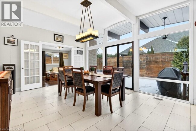 Building Photo - 746 Quaker Rd