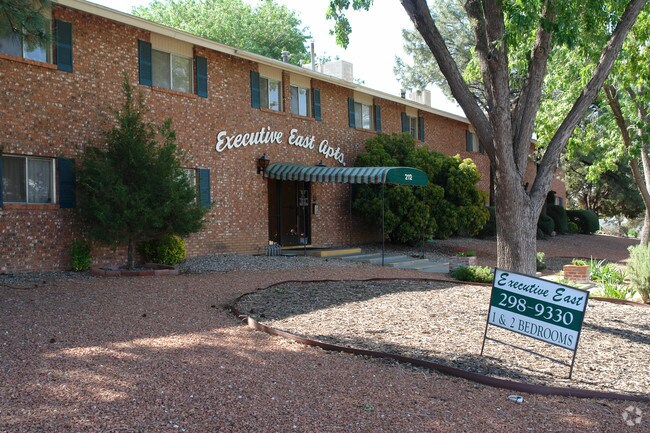 Apartamentos ejecutivos en el este - Executive East Apartments
