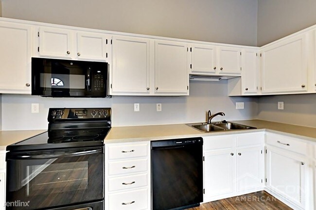 Foto del edificio - 9613 Harness Ln
