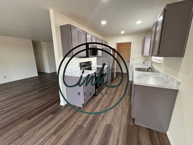 Foto del edificio - Newly updated Chichester Estates home