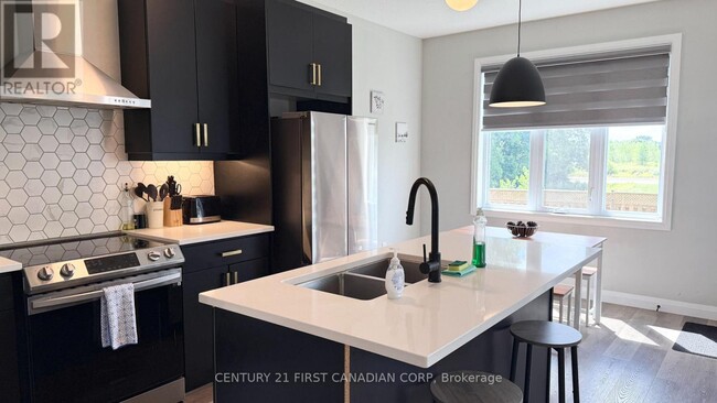 Photo du bâtiment - 1814 Finley Cres
