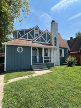 Building Photo - 516 Nursery Rd