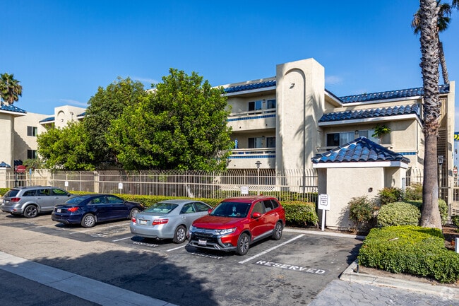Building Photo - New Horizon Village Senior Apartment Homes