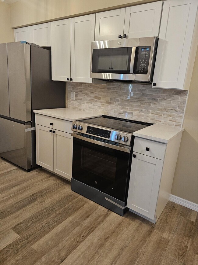 Foto del edificio - 3909 NW Cinnamon Tree Cir