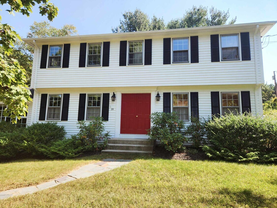 Foto principal - 18 Townsend Dr