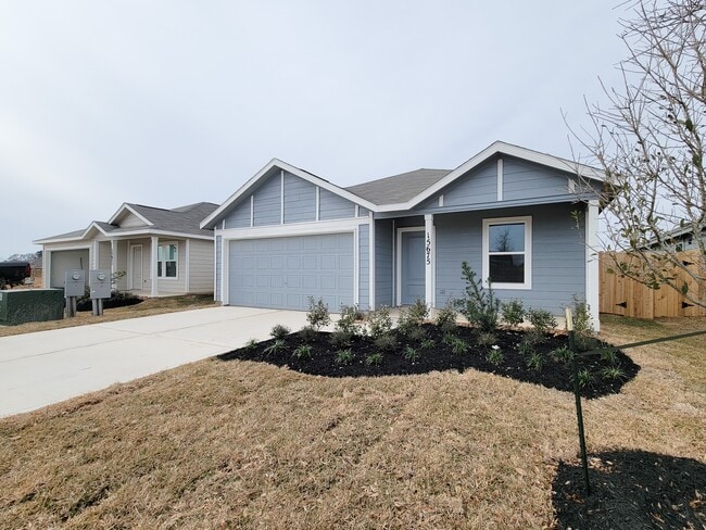 Building Photo - 15675 Plum Brk Dr