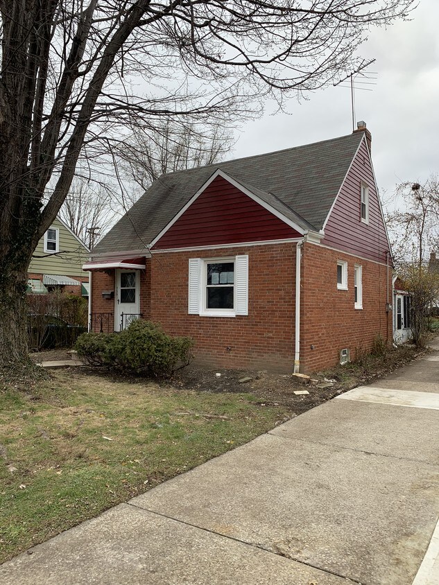 735 E 254th St, Euclid, OH 44132 House for Rent in Euclid, OH