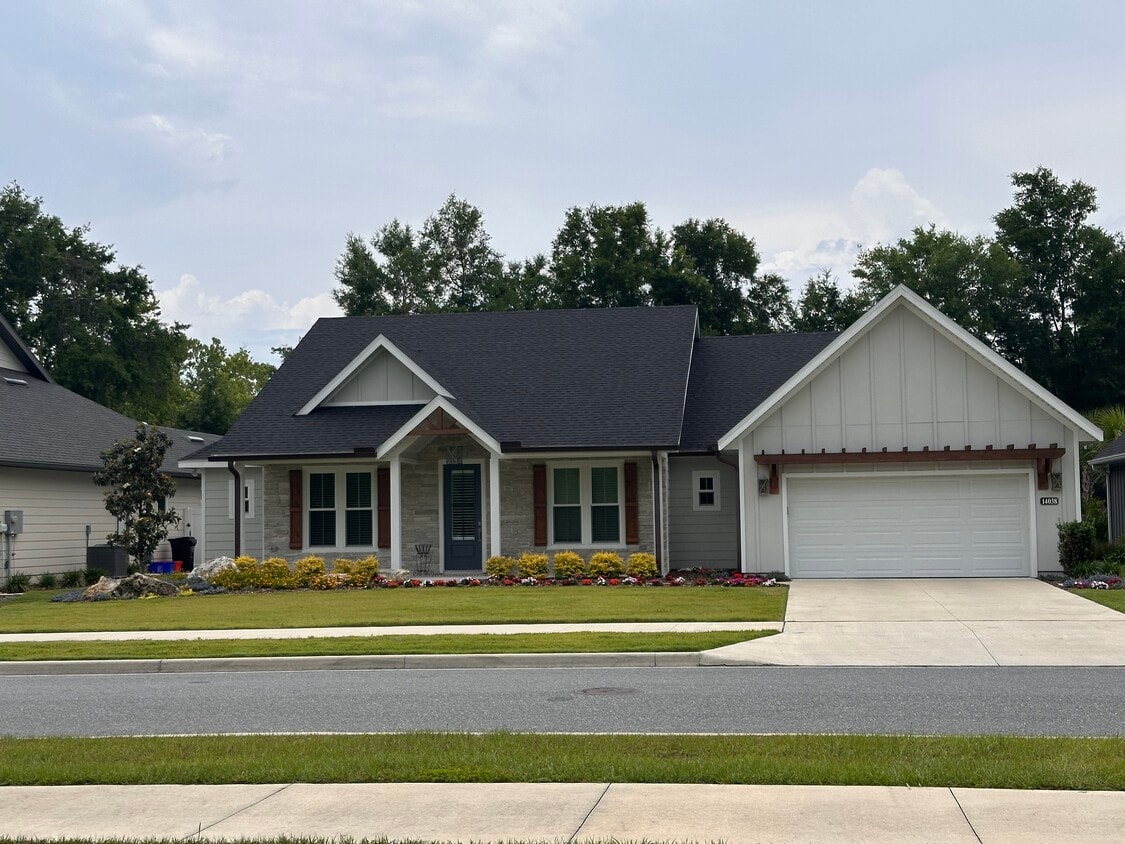 Front of house - 14038 SW 7th Pl