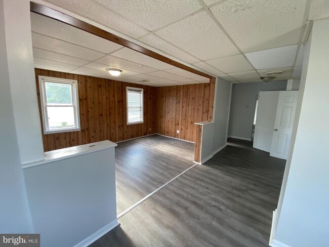 Building Photo - 529 Sassafras St