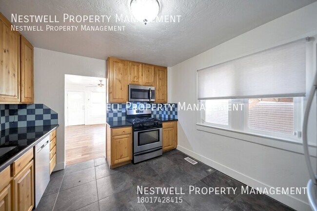Building Photo - Charming 2-bed Bungalow in Historic Salt L...