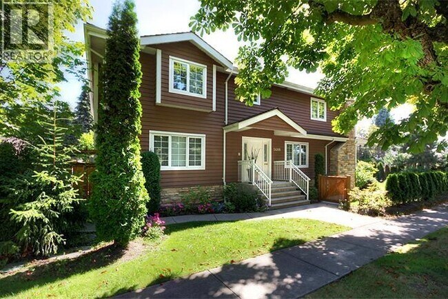 Photo du bâtiment - 5688 TRAFALGER STREET