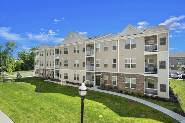Building Photo - Heritage at Mount Holly