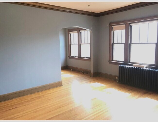 Foto del edificio - 3654 Bryant Ave S