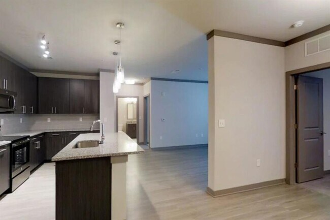 Foto del edificio - 185 Cliftwood Dr NE