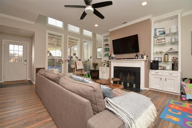 Building Photo - 2600 Nantucket Dr