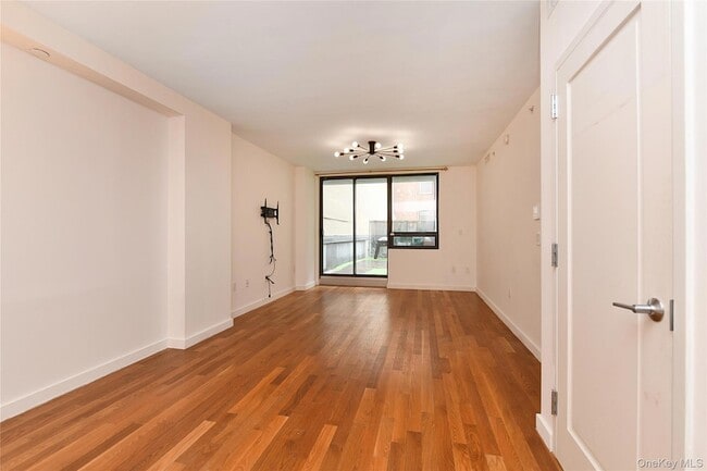 Building Photo - 106-20 70th Ave