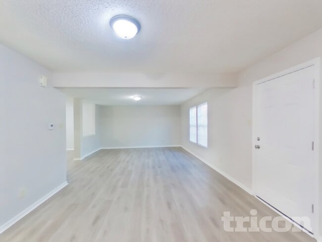 Building Photo - 10775 Wymm Ln