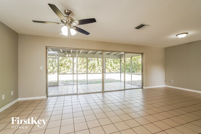 Foto del edificio - 5410 Bayshore Ave