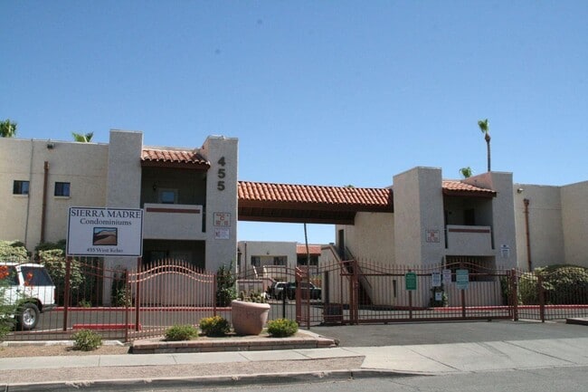 Foto del edificio - 455 W Kelso St
