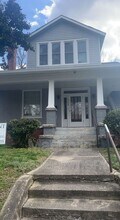 Building Photo - 819 Chestnut St