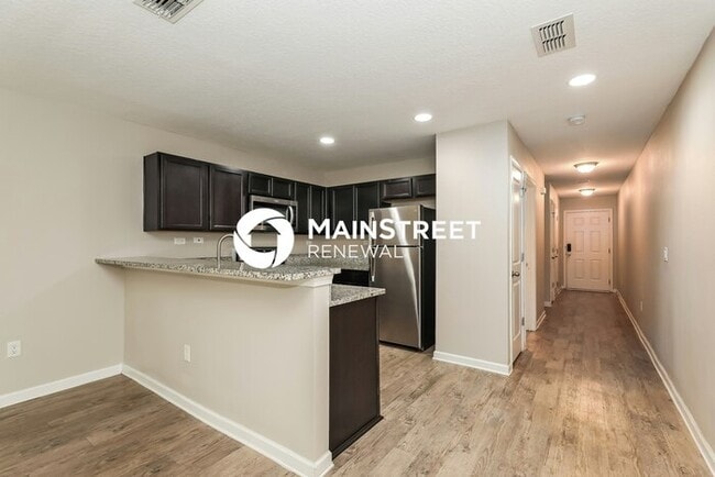 Building Photo - 3 Bedroom Pet-Friendly Home in Jacksonville, FL with Main Street Renewal