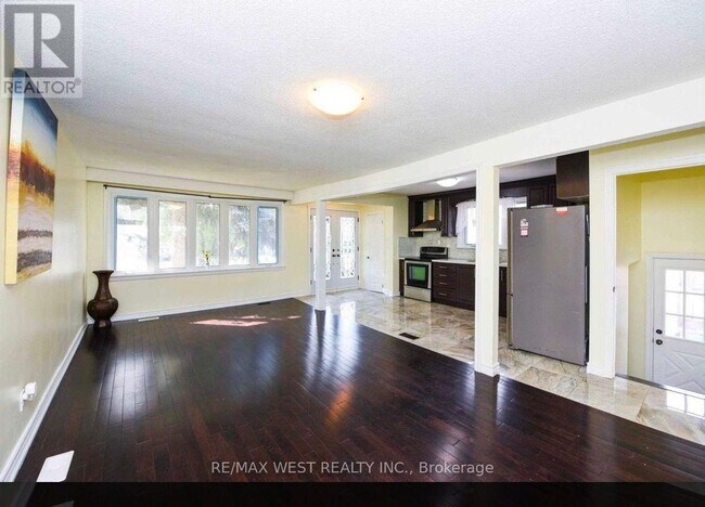 Photo du bâtiment - 153 Vodden St E