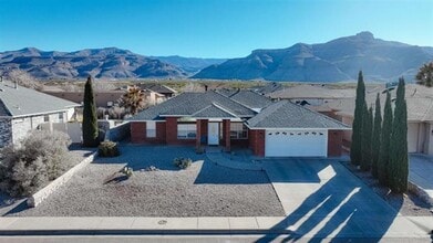 Building Photo - 2409 Saguaro Loop