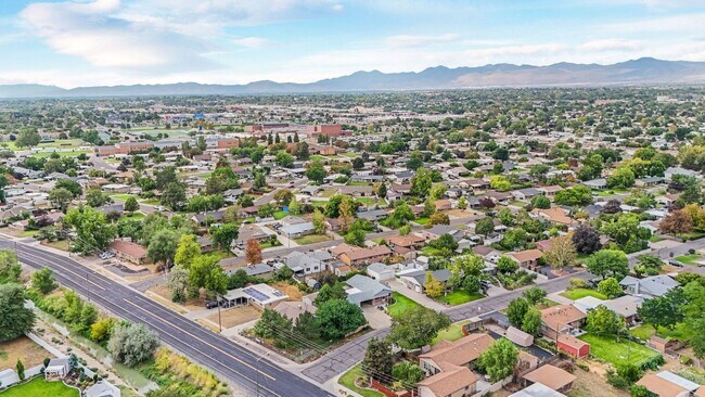 Building Photo - Beautifully Updated 3-Bedroom Home in Taylorsville!