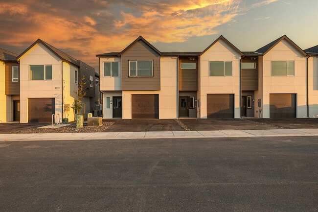 Building Photo - Westland Townhomes
