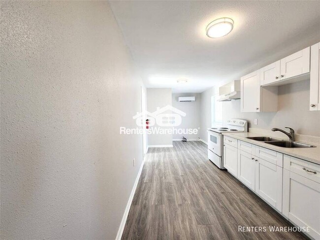 Foto del edificio - 6915 1/2 Avenue L-
