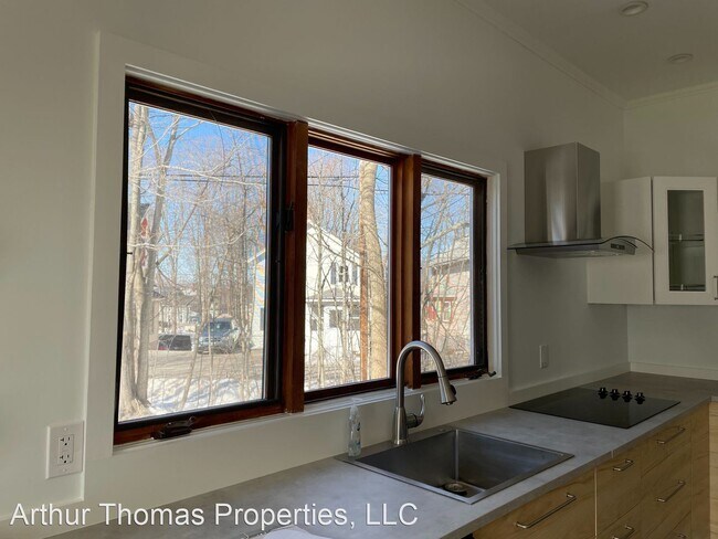 Building Photo - 3 br, 1.5 bath House - 50 Prospect St.