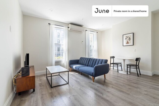 Foto del edificio - Private bedroom in 2 bed/1 bath Home