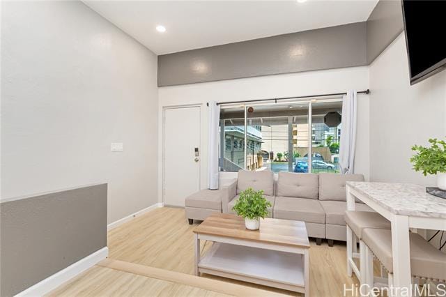 Building Photo - 1508 Kewalo St