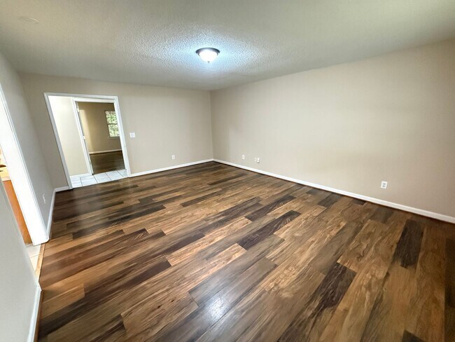 Foto del edificio - 84 Dodd Blvd SE