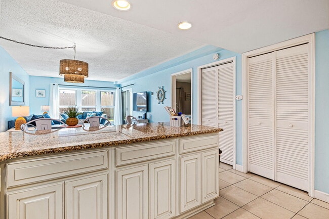 Building Photo - 770 Sundial Ct