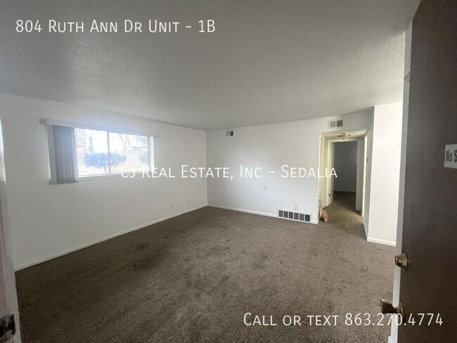 Building Photo - 804 Ruth Ann Dr