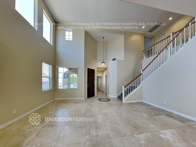 Building Photo - 20331 Colina Dr
