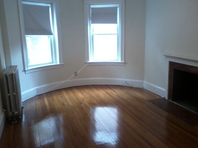 Building Photo - 1768 Beacon St