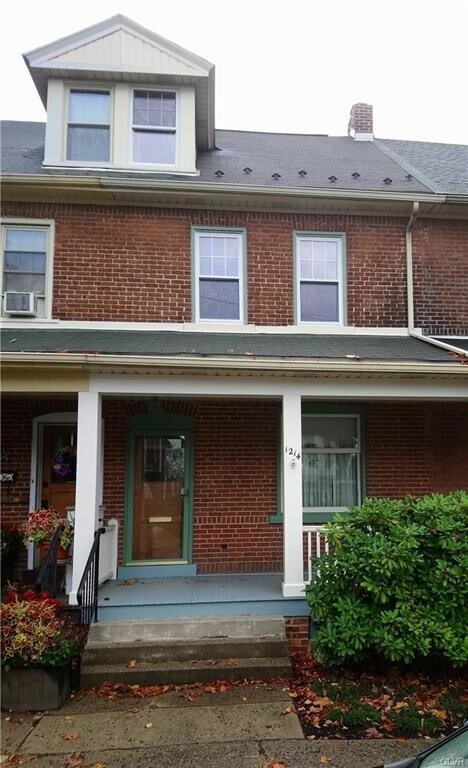 Foto del edificio - 1214 Maple St