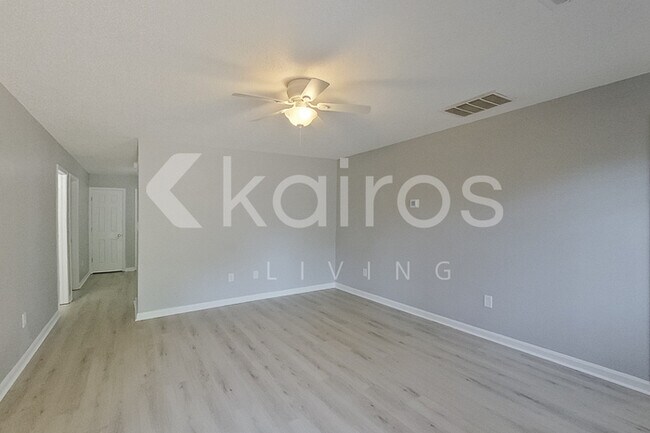 Building Photo - 125 Deer Pkwy