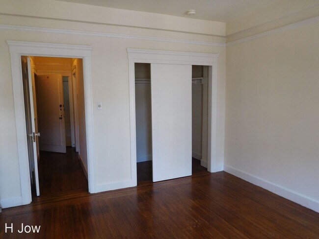 Building Photo - 729 Leavenworth St