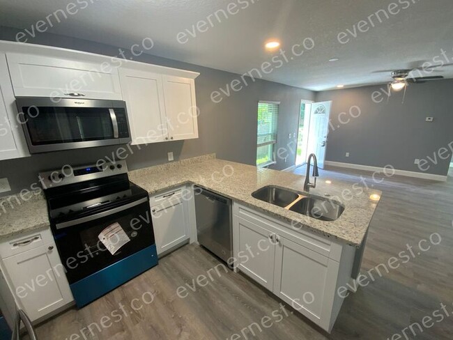 Building Photo - 8310 N Brooks St
