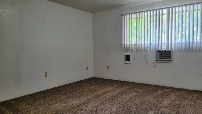 Foto del edificio - 128 NE Atkinson Ct