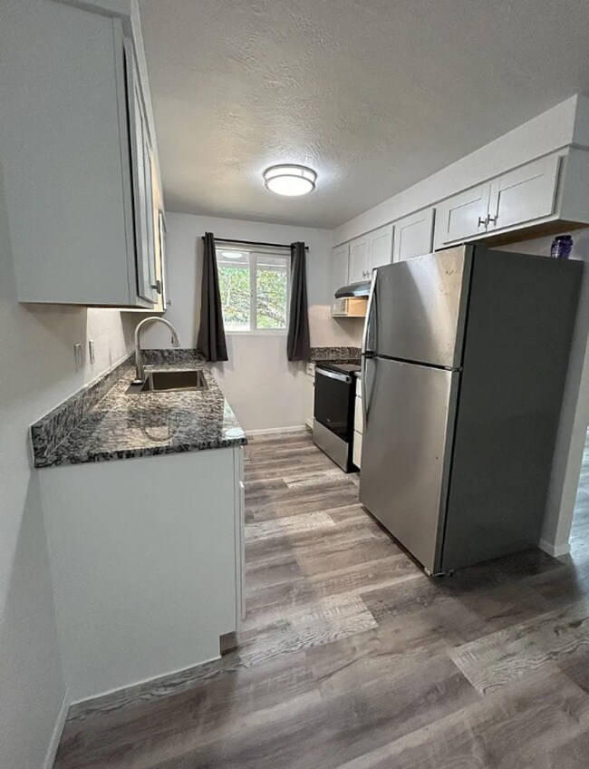 Foto del edificio - 2253/2255 Shadylane Drive