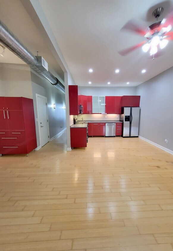 806 Madison Ave Unit 1, Covington, KY 41011 Room for Rent in