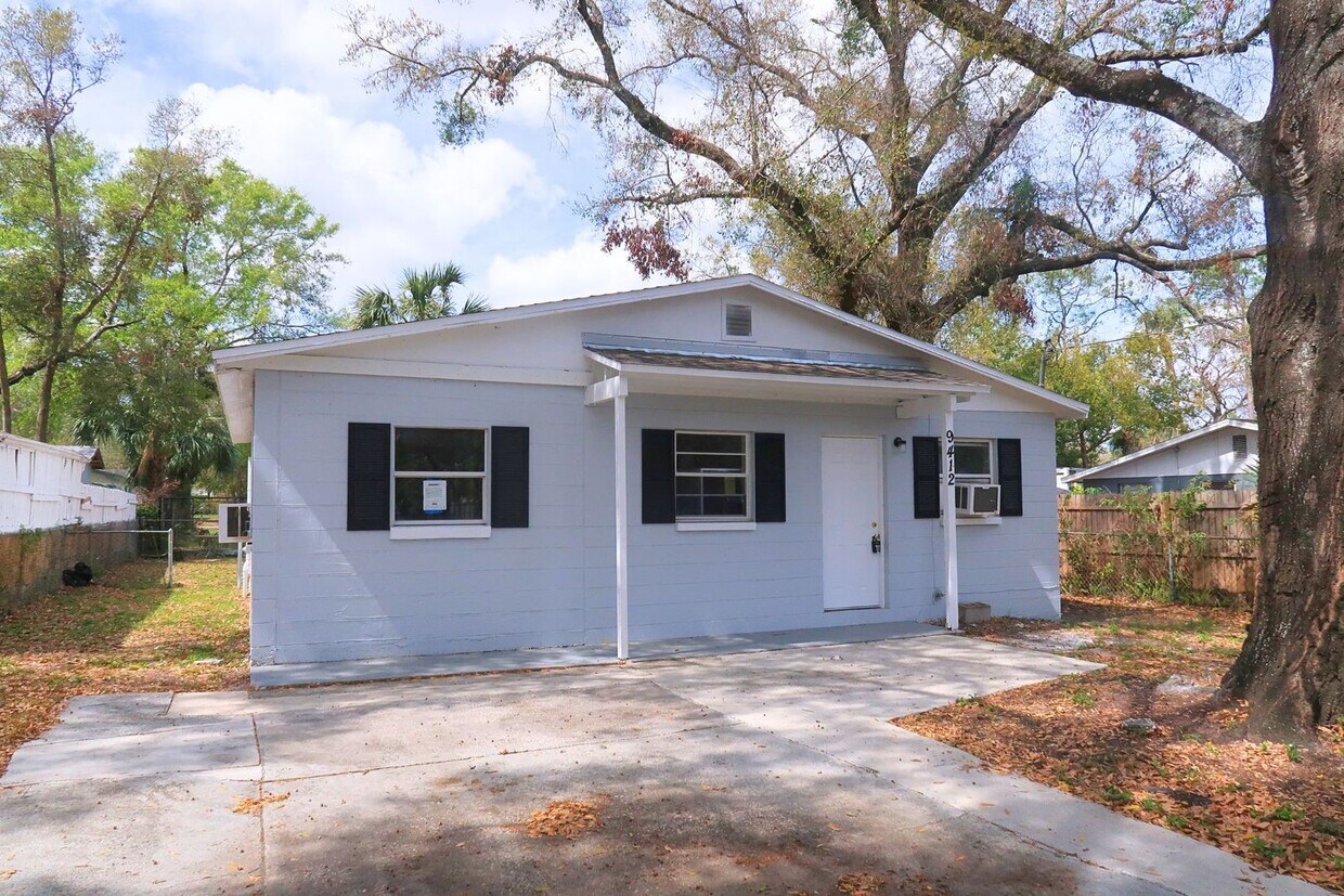 Primary Photo - 9412 N Elmer St