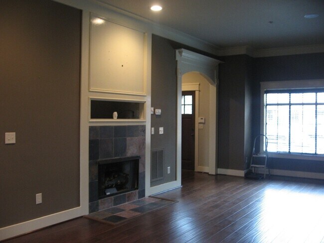 Foto del edificio - 1350 Essex Manor Circle